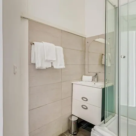 Guestready - Bright And Airy In Centre Ville Apartament *