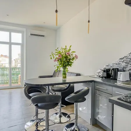Guestready - Bright And Airy In Centre Ville Cannes